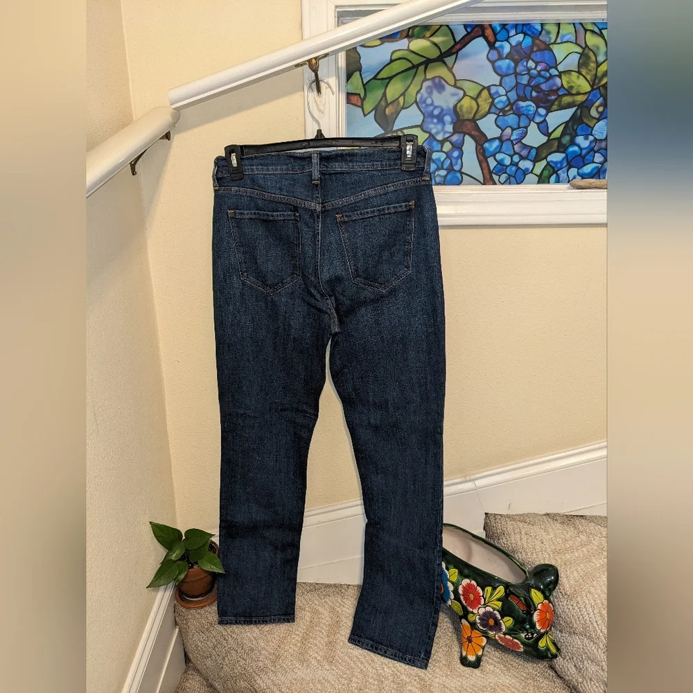 Old Navy women's size 8 boyfriend jeans - Picture 2 of 4